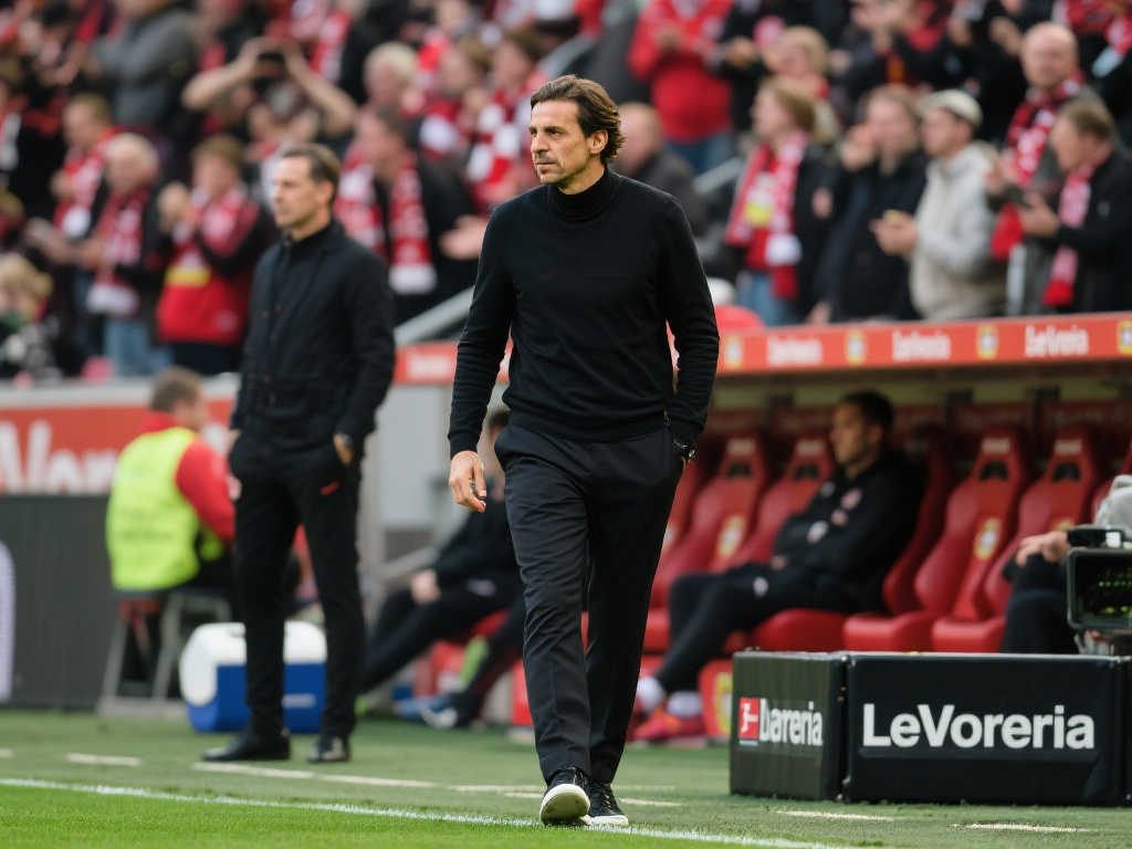 更是希望他 更是希望他